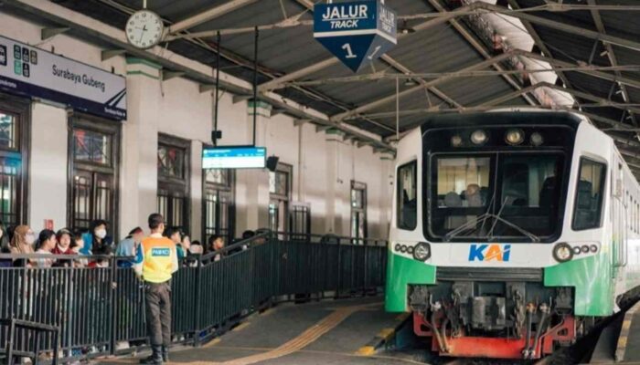 Tarif Rp8 Jadi Daya Tarik, Pengguna Commuter Line Surabaya Cetak Rekor 2026