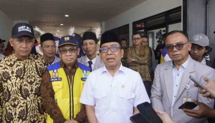 Resmikan SMPN 1 Padangan, Menko PMK Pratikno Ingatkan Karakter dan Mental Siswa