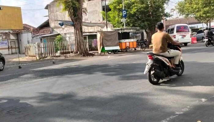 Parkir RSUD dr Haryoto Lumajang Disorot, Rombong PKL Diminta