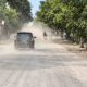 Jalan Bajulan – Kenongorejo Madiun Berdebu, Warga Soroti Minim Penyiraman dan Papan Proyek