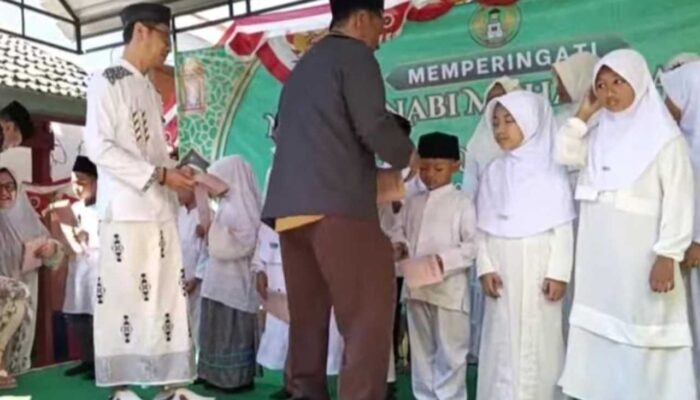 Maulid Nabi di SDN Citrodiwangsan 02 Lumajang Santuni 20 Anak Yatim Piatu