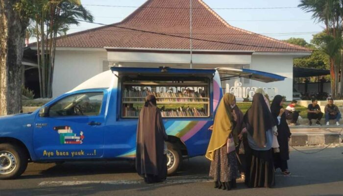 CFD Lumajang Jadi Panggung Literasi, Dua Mobil Perpustakaan Keliling Hadir Tiap Minggu