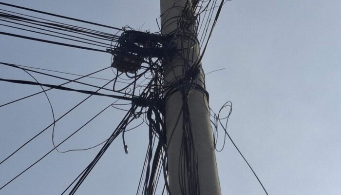Kabel WiFi Semrawut, Warga Pilangrejo Permai Akan Tertibkan Jaringan dan Evaluasi Provider
