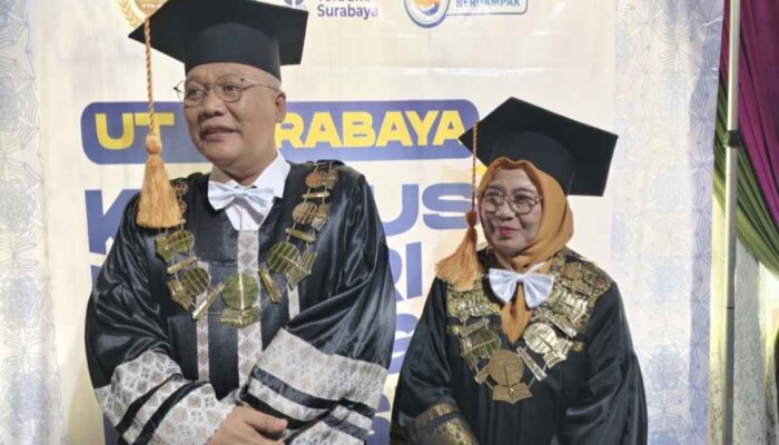Wisuda UT Surabaya 2026, Rektor Tekankan Mutu Lulusan dan Perluasan Akses Pendidikan
