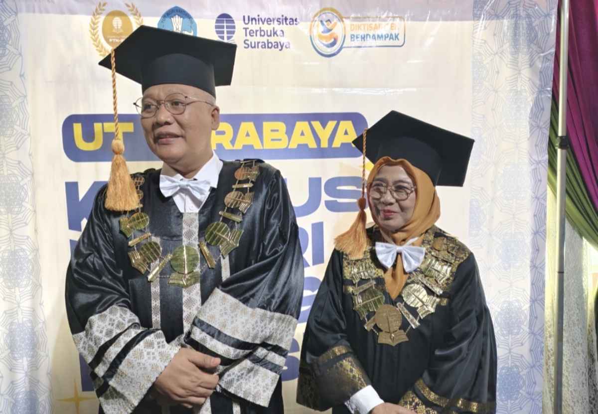 Wisuda UT